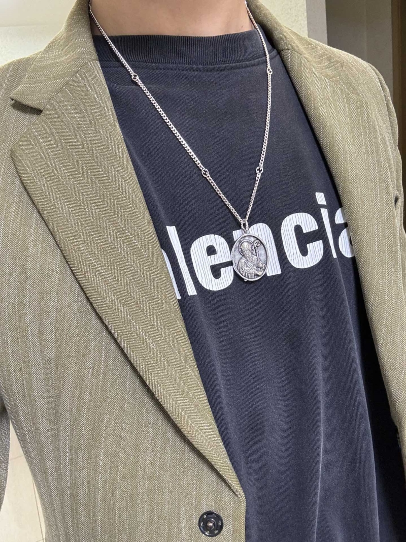 Gvc*1 necklaces